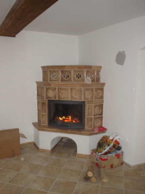 Kachlový krb